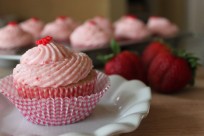 Crave. Indulge. Satisfy.: Strawberry Cupcakes with Strawberry Buttercream